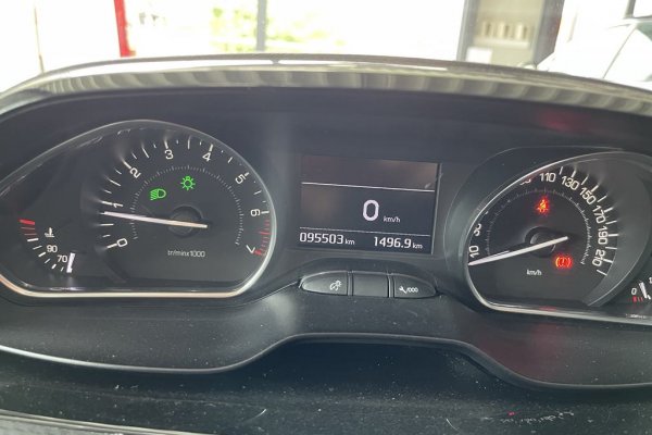 Peugeot 208 ALLURE